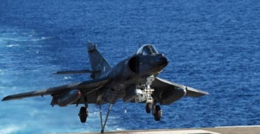 الأرجنتين تبحث مع فرنسا نقل مقاتلات "غير صالحة" من طراز Super Etendard لأوكرانيا